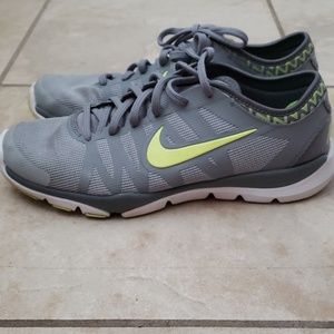 Nike tennis shoes